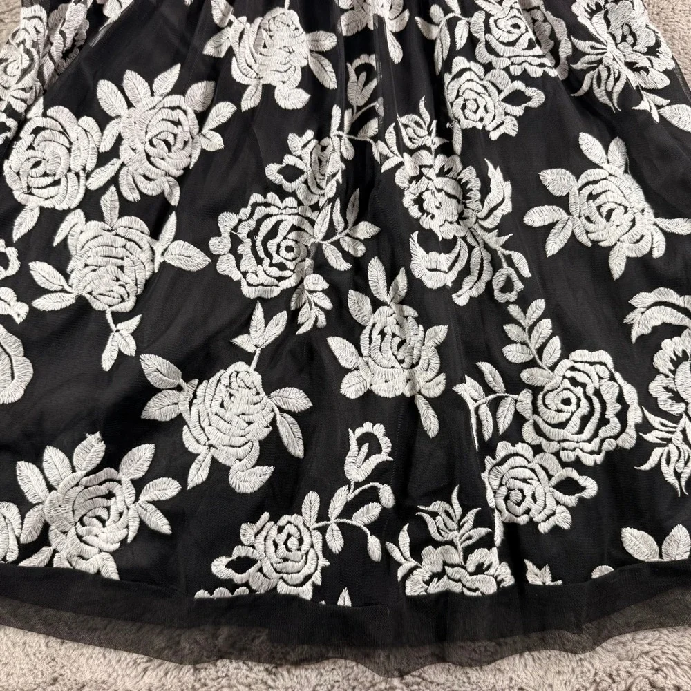 Eliza J Black White Floral Embroidered Mesh Fit Flare Dress Coquette‎ Evening 10 - Picture 14 of 14